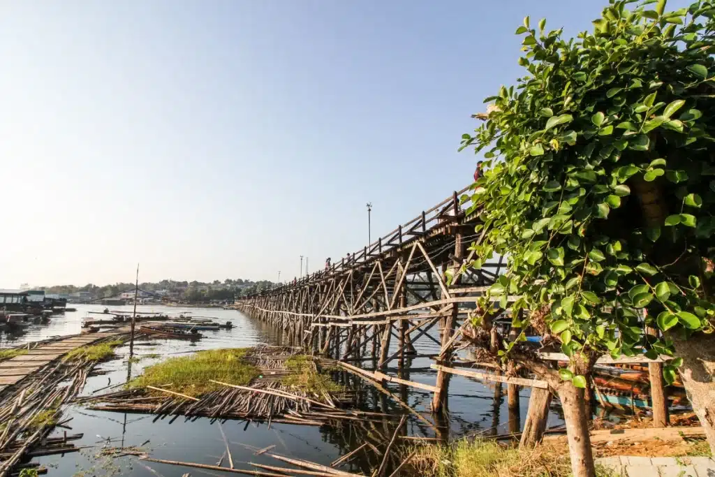 สะพานมอญ