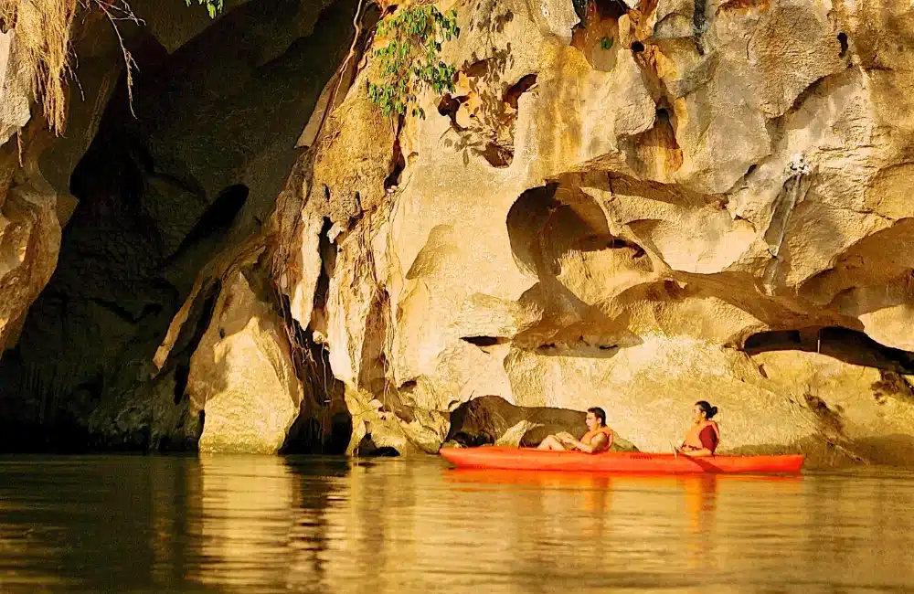 พายเรือเรือแคนู